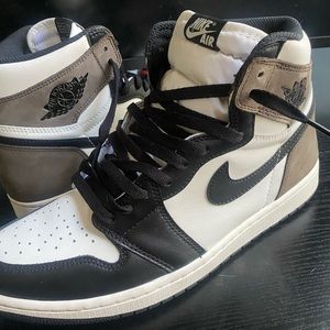 Size 11 Jordan 1 “Mochas”